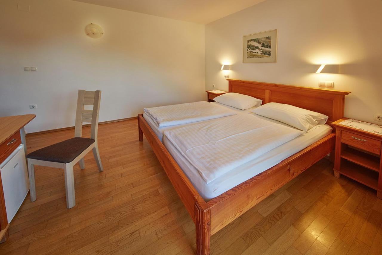 Rute Hotel And Apartments Kranjska Gora Ngoại thất bức ảnh