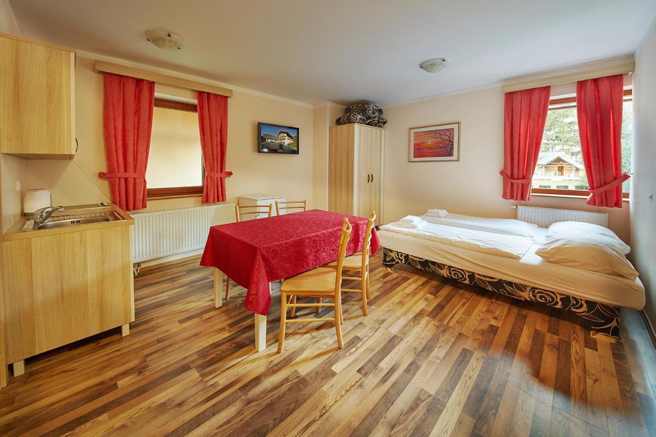 Rute Hotel And Apartments Kranjska Gora Ngoại thất bức ảnh